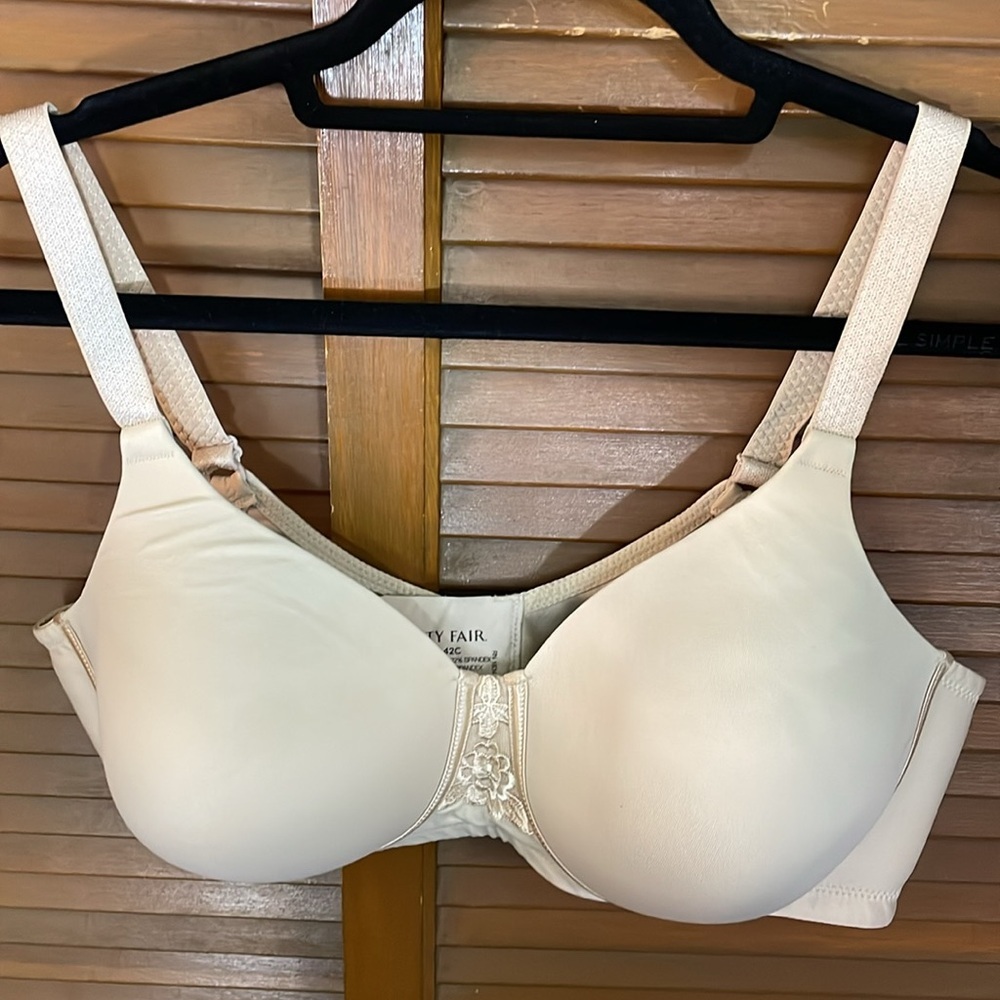 Vanity Fair Cream Bra Padded